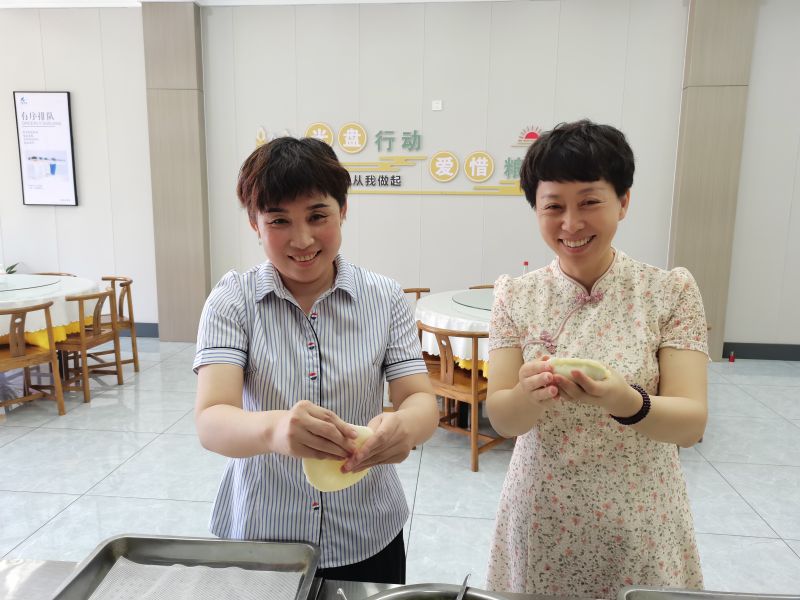 【端午安康】大阳城集团7549y开展“炸菜角 包糖糕”庆端午活动！